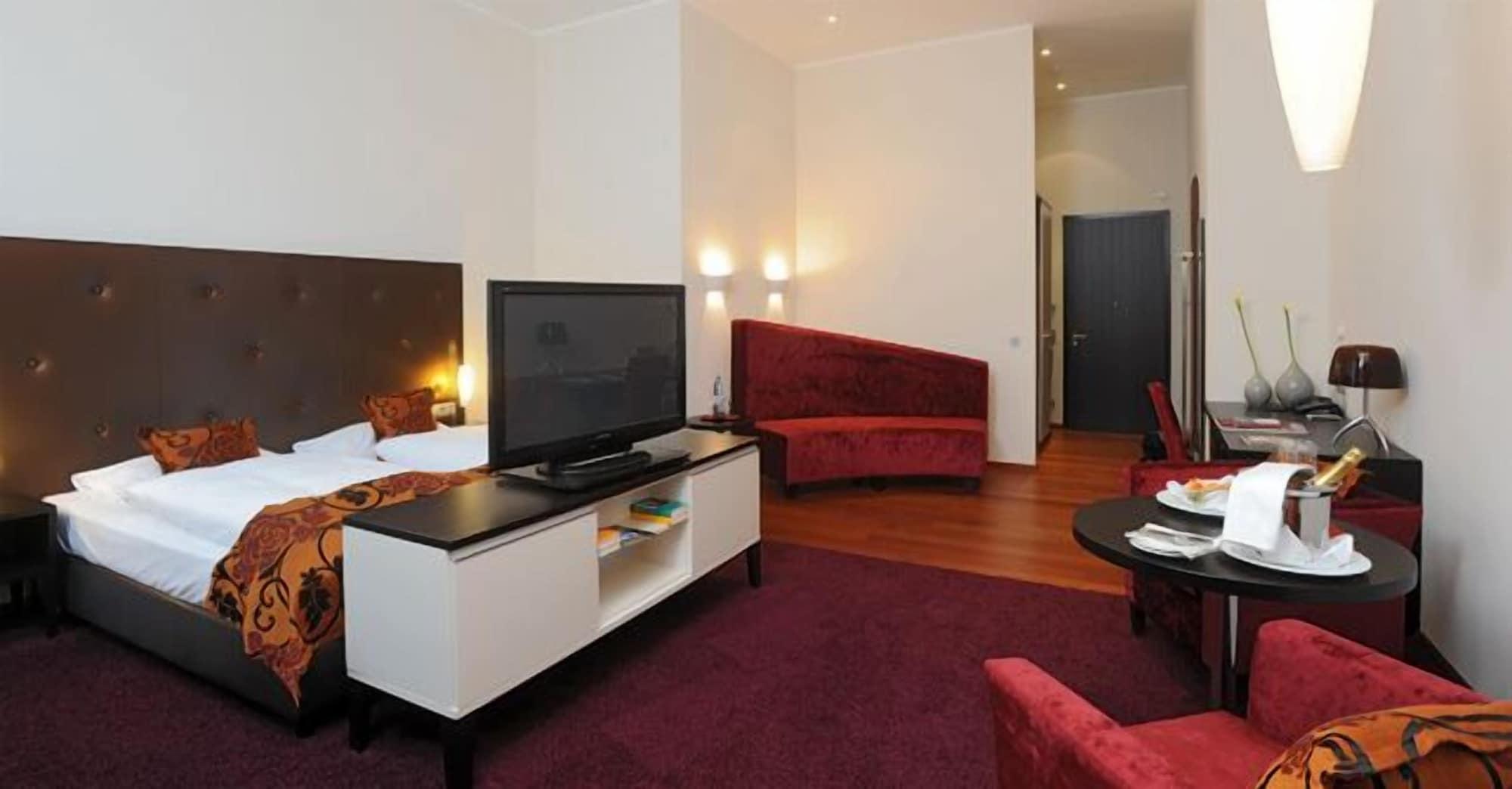 Hotel Graefrather Hof Solingen Kültér fotó