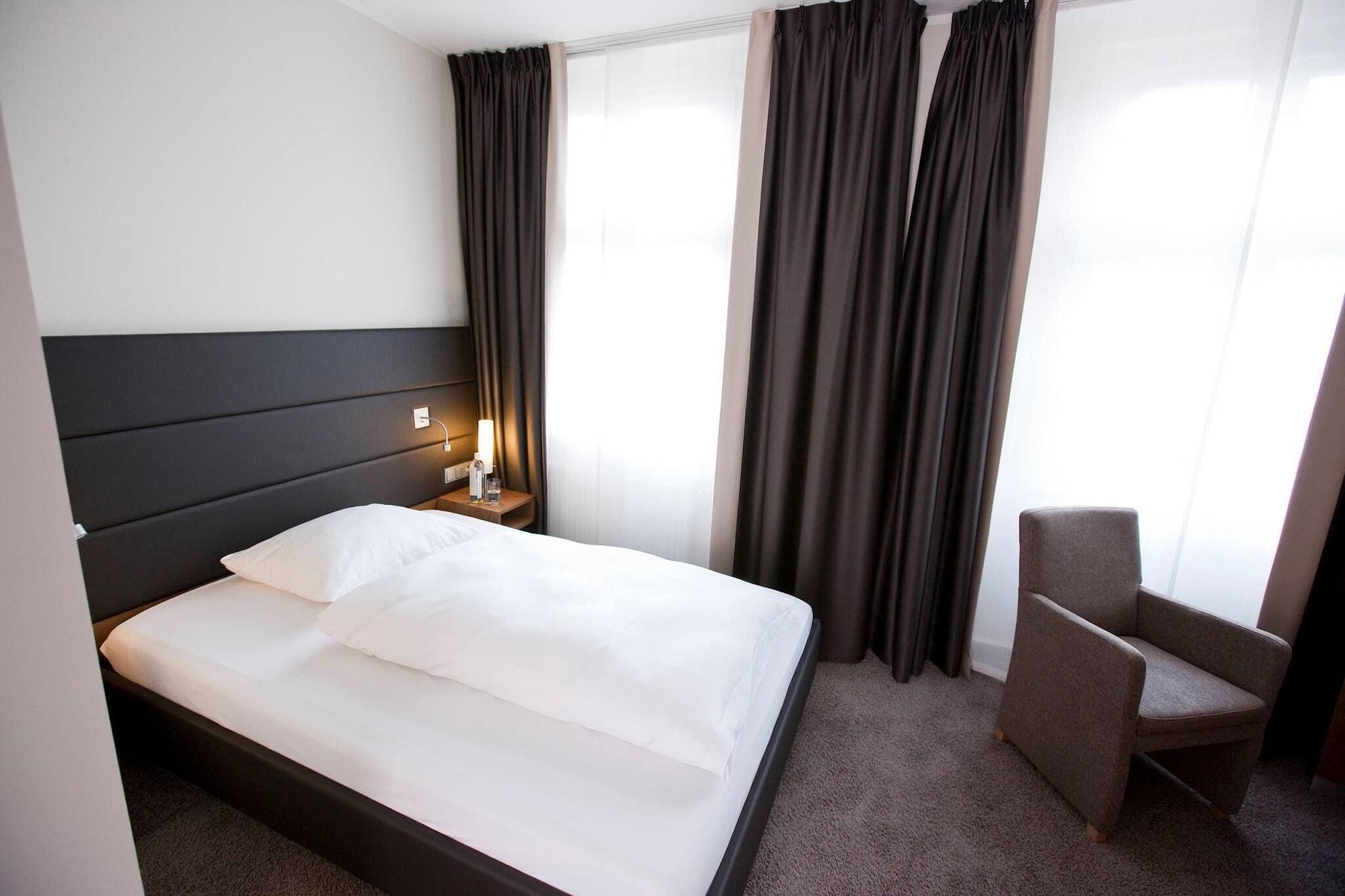 Hotel Graefrather Hof Solingen Kültér fotó