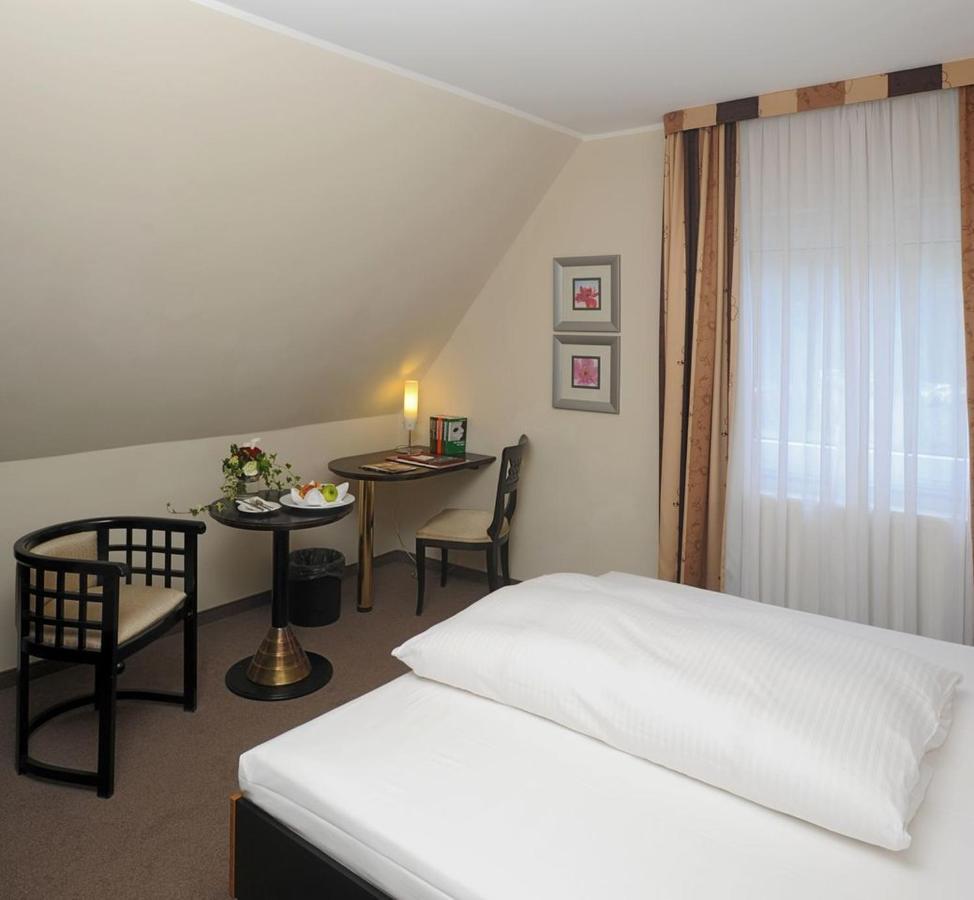 Hotel Graefrather Hof Solingen Szoba fotó